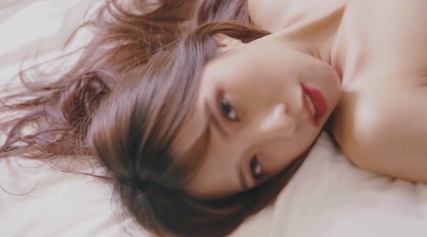 夏希三点全露比基尼解放AV视角.